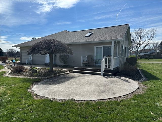 196 S Benbrook Rd, Center Twp, PA 16001