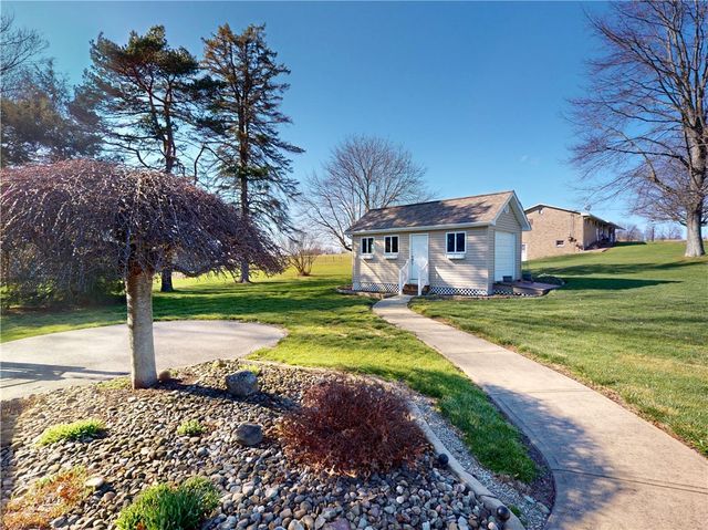 196 S Benbrook Rd, Center Twp, PA 16001