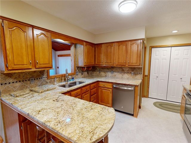 196 S Benbrook Rd, Center Twp, PA 16001