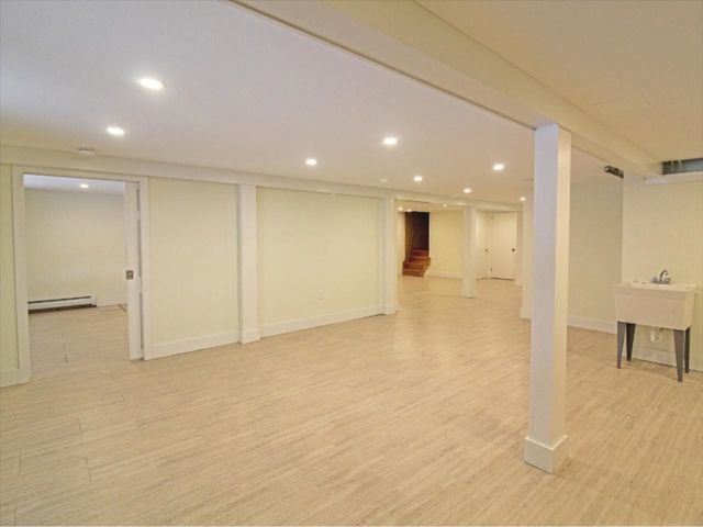 248 Laurel Hill Drive, South Burlington, VT 05403