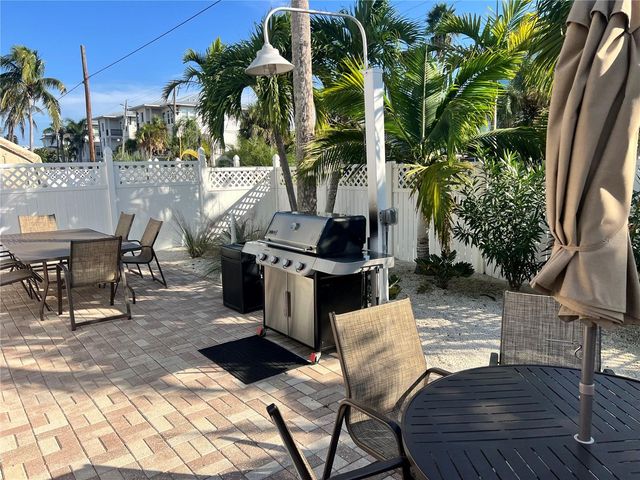 1001 POINT OF ROCKS ROAD 608, Sarasota, FL 34242