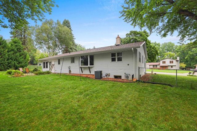 2925 DEVROY LANE, Green Bay, WI 54313