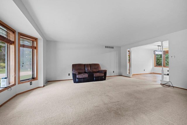 2925 DEVROY LANE, Green Bay, WI 54313