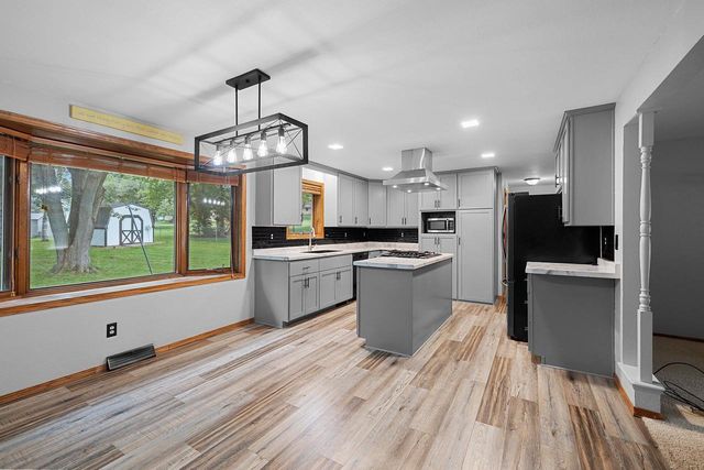 2925 DEVROY LANE, Green Bay, WI 54313
