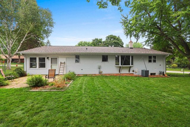 2925 DEVROY LANE, Green Bay, WI 54313
