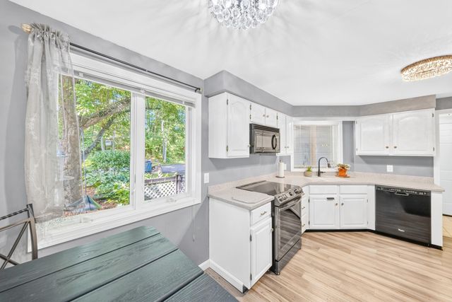 70 Walden Pond Drive, Nashua, NH 03064