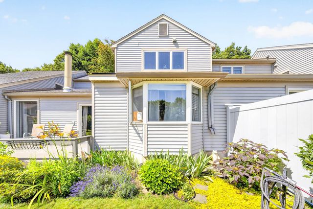 70 Walden Pond Drive, Nashua, NH 03064