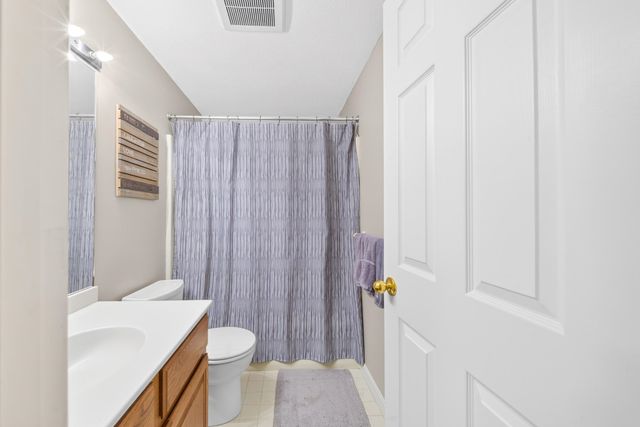 70 Walden Pond Drive, Nashua, NH 03064