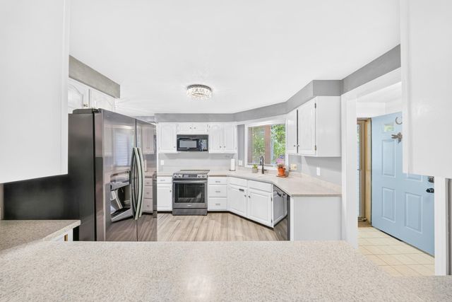 70 Walden Pond Drive, Nashua, NH 03064