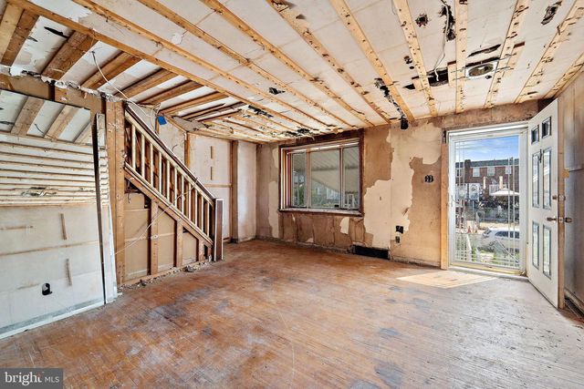 642 RANDOLPH ST, Camden, NJ 08105