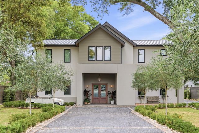 606 Simmons Street, Mount Pleasant, SC 29464