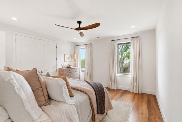 606 Simmons Street, Mount Pleasant, SC 29464