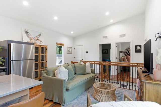606 Simmons Street, Mount Pleasant, SC 29464