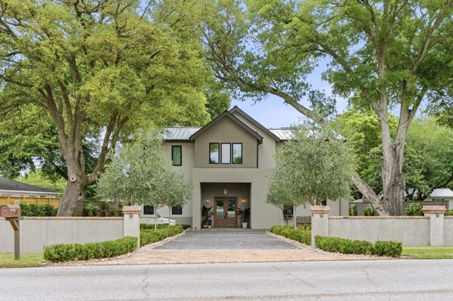 606 Simmons Street, Mount Pleasant, SC 29464