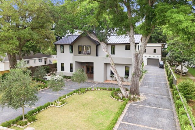 606 Simmons Street, Mount Pleasant, SC 29464