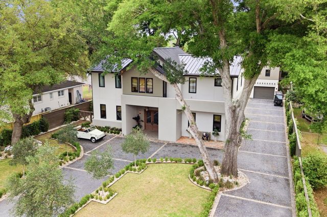 606 Simmons Street, Mount Pleasant, SC 29464