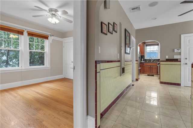 711 Academy Avenue 2, Providence, RI 02908