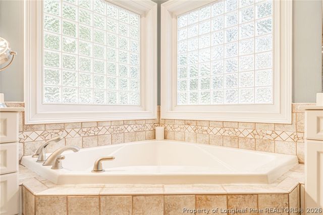 725 Lake Forest Drive E, Pinehurst, NC 28374