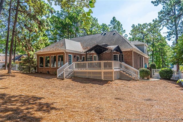 725 Lake Forest Drive E, Pinehurst, NC 28374