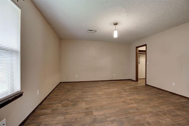 8917 NW 83rd Street, Oklahoma City, OK 73132
