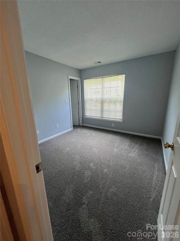 3043 Willamette Valley Drive, Charlotte, NC 28215