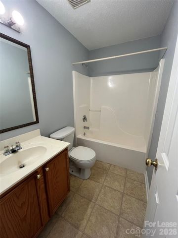 3043 Willamette Valley Drive, Charlotte, NC 28215