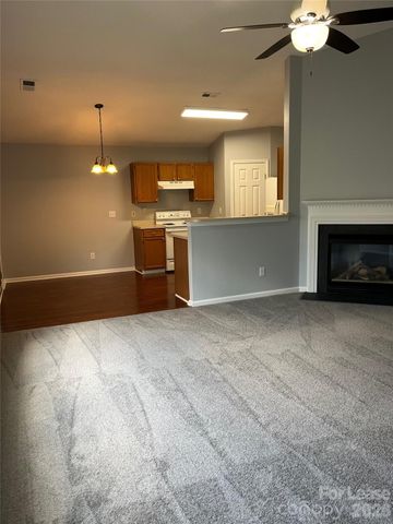 3043 Willamette Valley Drive, Charlotte, NC 28215