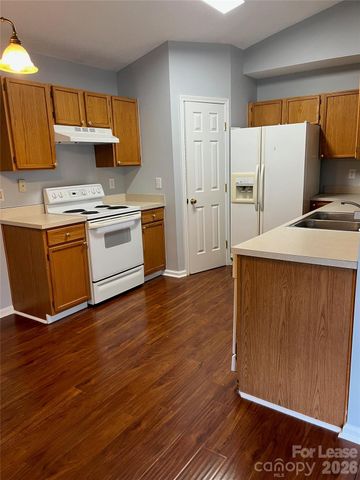 3043 Willamette Valley Drive, Charlotte, NC 28215