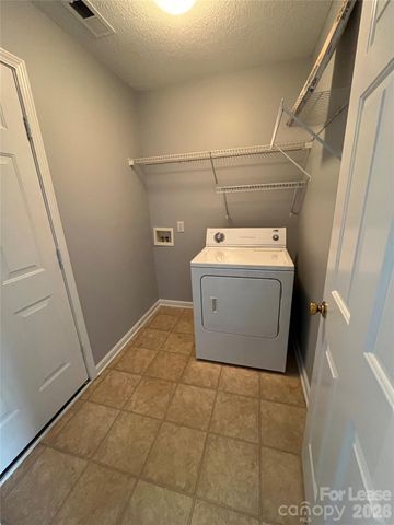 3043 Willamette Valley Drive, Charlotte, NC 28215