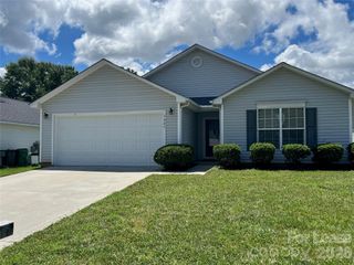3043 Willamette Valley Drive, Charlotte, NC 28215