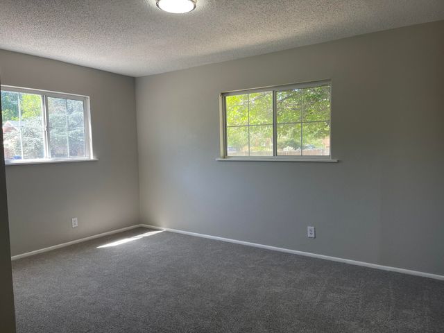 901 Zearing Place NW, Albuquerque, NM 87104