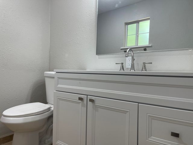 901 Zearing Place NW, Albuquerque, NM 87104