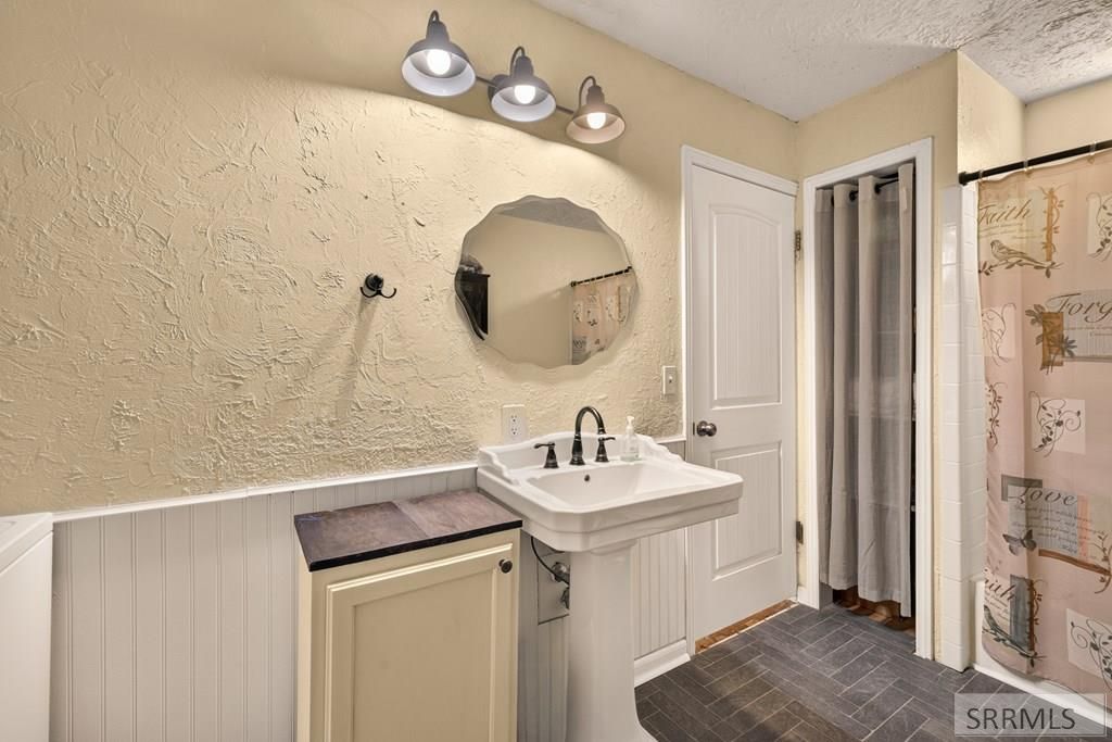 Image 27 of property listing at 275 E 23rd Street, Idaho Falls, ID 83404