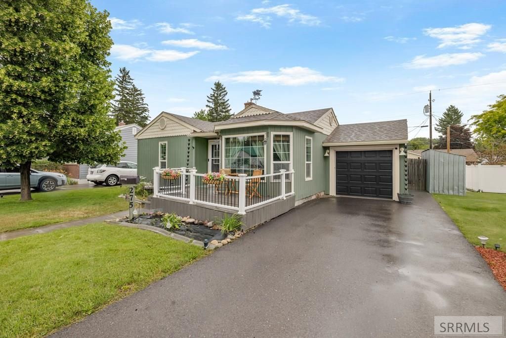Image 3 of property listing at 275 E 23rd Street, Idaho Falls, ID 83404