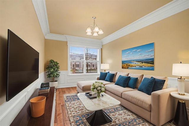 4313 Bennett Park Circle, Troy, MI 48085