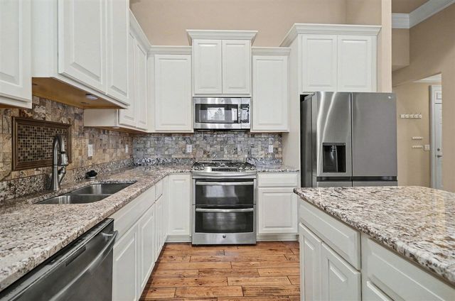 4313 Bennett Park Circle, Troy, MI 48085