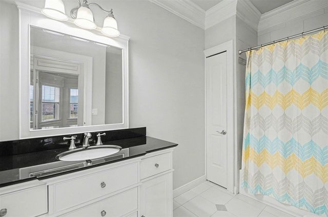 4313 Bennett Park Circle, Troy, MI 48085