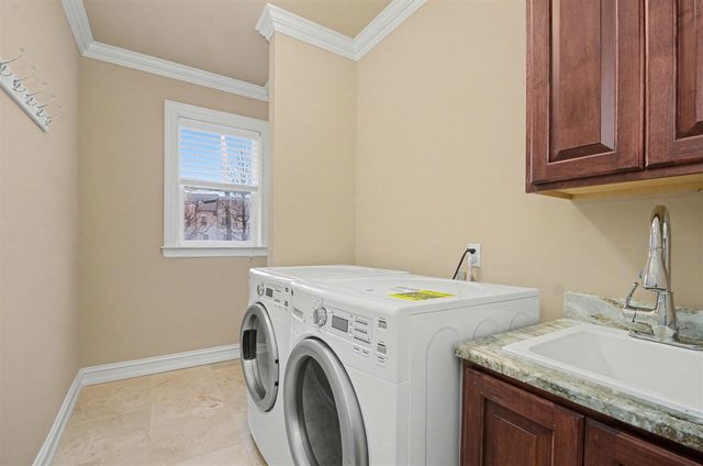 4313 Bennett Park Circle, Troy, MI 48085