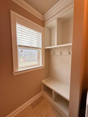 4313 Bennett Park Circle, Troy, MI 48085