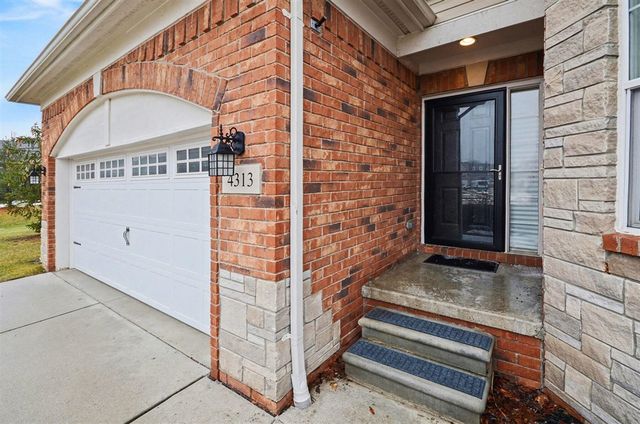 4313 Bennett Park Circle, Troy, MI 48085