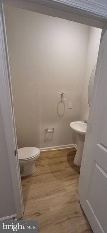 18 REAGAN DR, Runnemede, NJ 08078