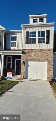 18 REAGAN DR, Runnemede, NJ 08078