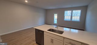 18 REAGAN DR, Runnemede, NJ 08078
