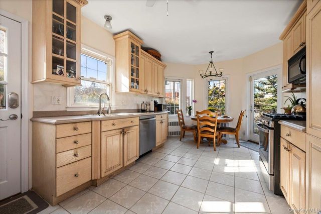 307 W Penn Street, Long Beach, NY 11561