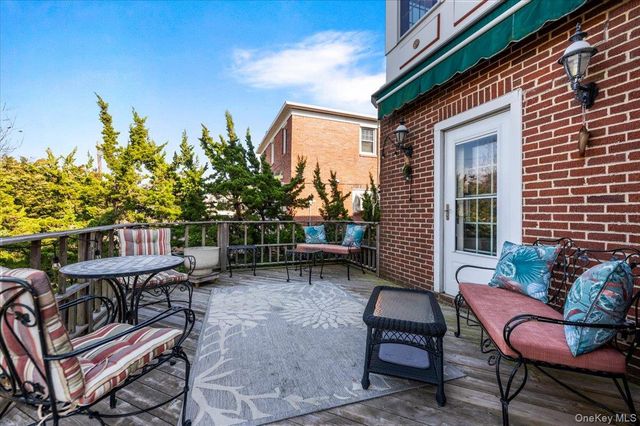 307 W Penn Street, Long Beach, NY 11561