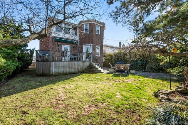 307 W Penn Street, Long Beach, NY 11561