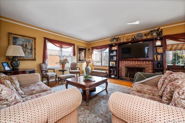 307 W Penn Street, Long Beach, NY 11561