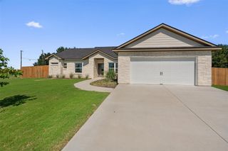 804 Gauge RD, Thorndale, TX 76577