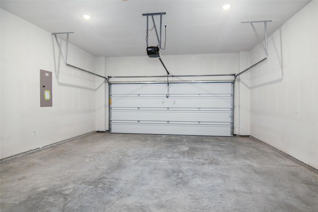 4536 English Maple Drive, Arlington, TX 76005