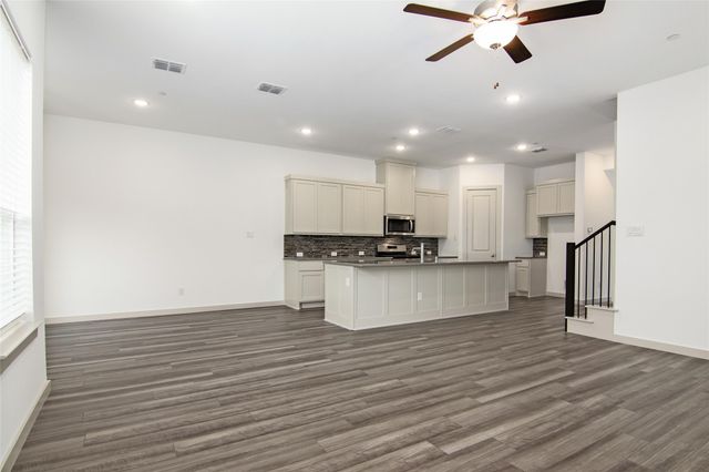 4536 English Maple Drive, Arlington, TX 76005